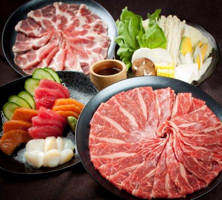 Thực phẩm được sơ chế bằng máy chế biến thực phẩm