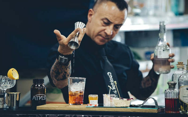 Những tiêu chí lựa chọn bàn mát Berjaya cho quầy bar nhà hàng